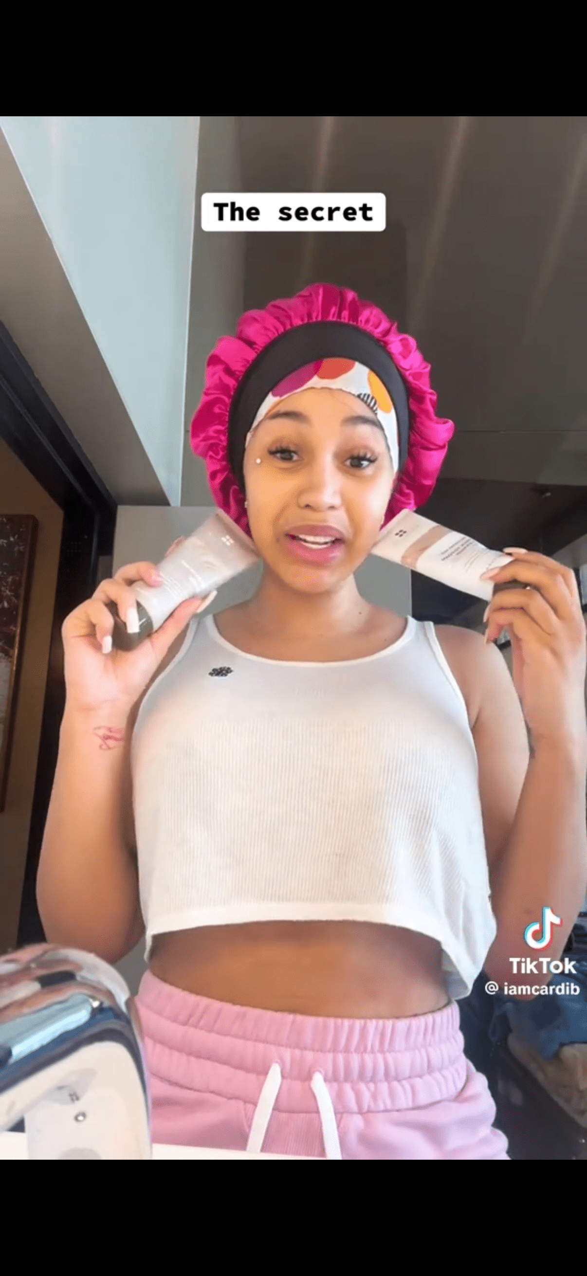 Cardi B DUO | Relief Mud Mask & Cleanser Duo - BRMUD US OfficialSkincareBRMUD US Official